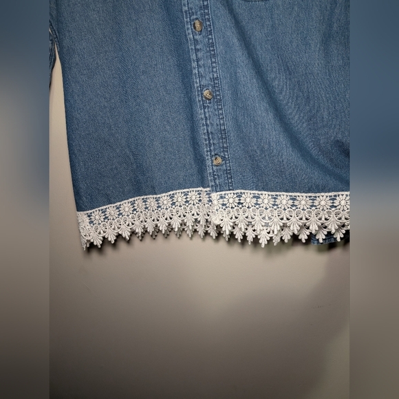 Blue‎ Denim Shirt with Lace embroidery Size M - Picture 2 of 6